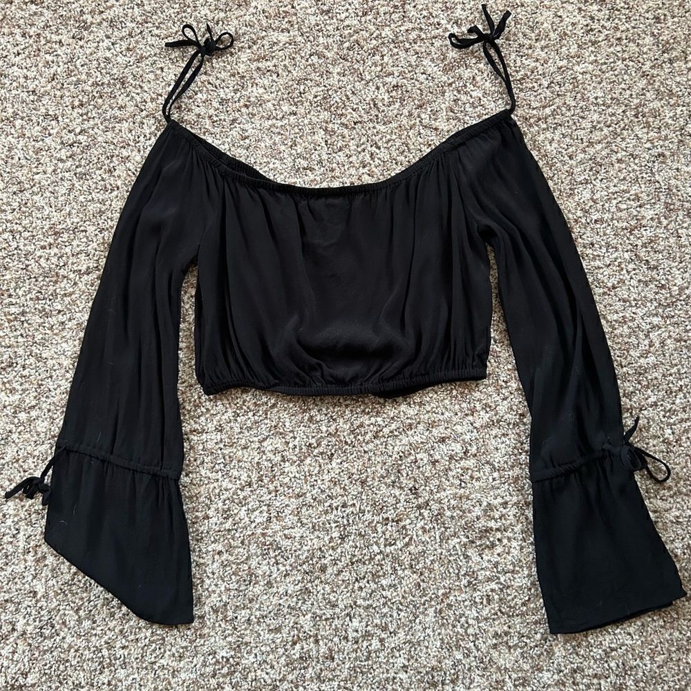 Tobi Women’s Black Off The Shoulder with Tie Straps Cropped Long Sleeved Top Med - Picture 2 of 12